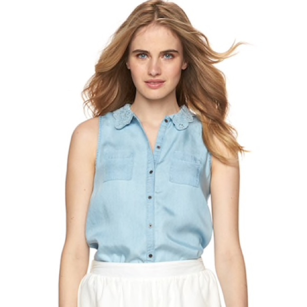 LC Lauren Conrad Chambray Sleeveless Button-down